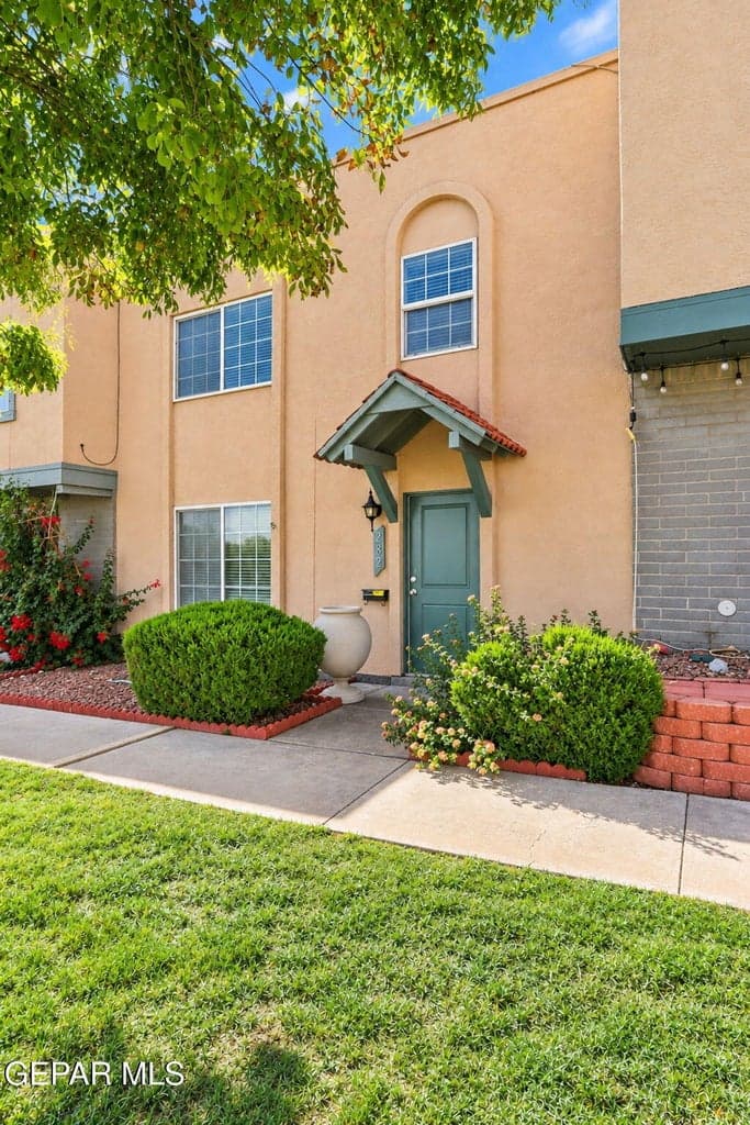 2-web-or-mls-Exterior_2