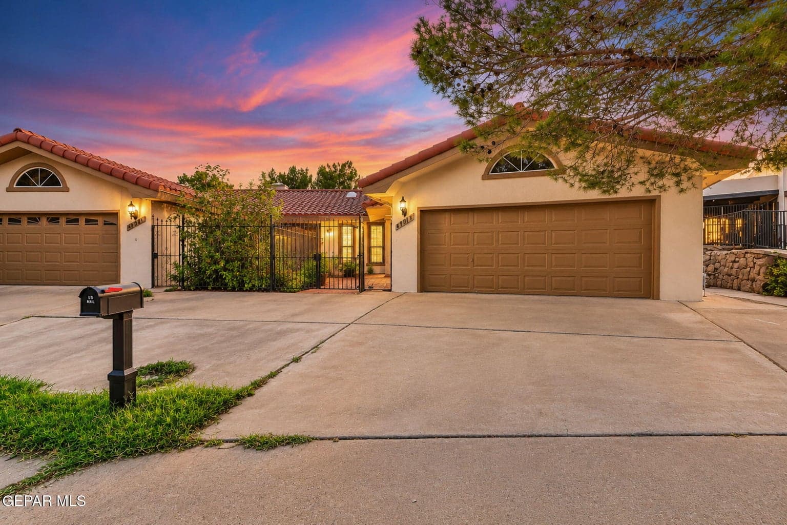 Photo of 4701 Excalibur Drive B
