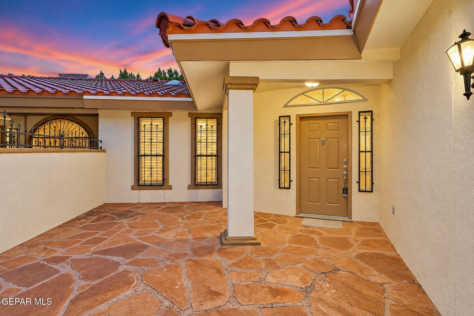6-web-or-mls-Exterior_6