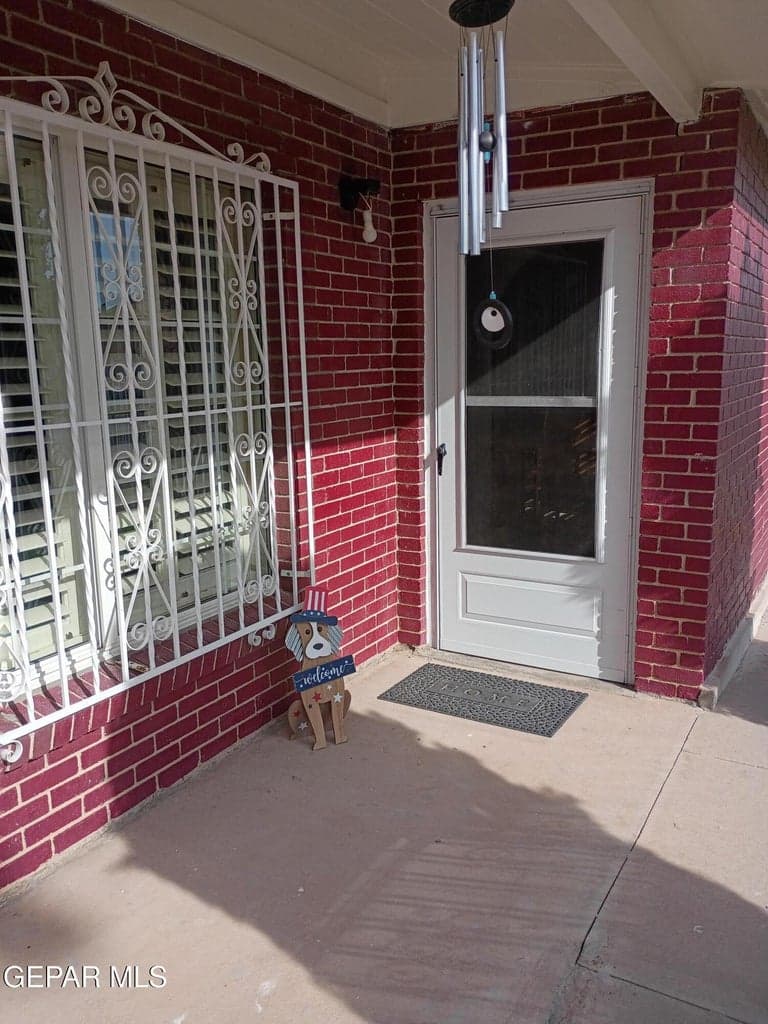 Photo of 401 FELIZ Place