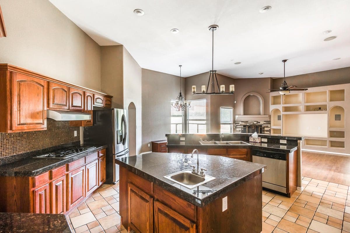 4212 Loma Clara-8