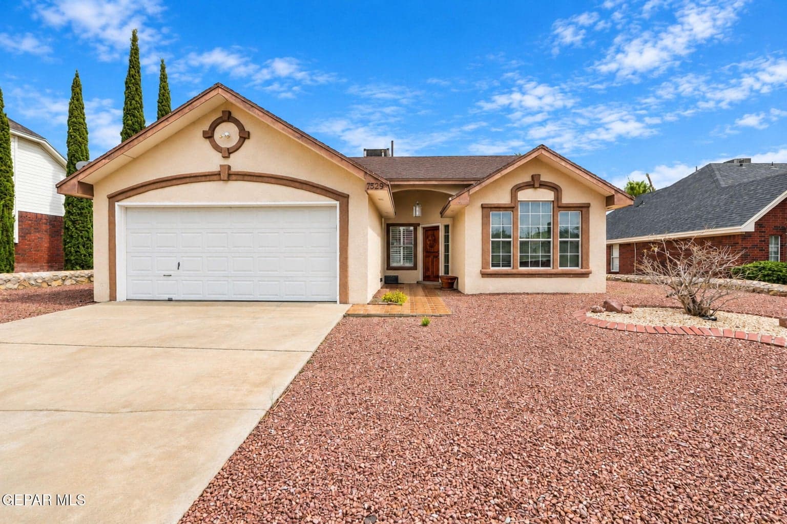 14-web-or-mls-Exterior_14