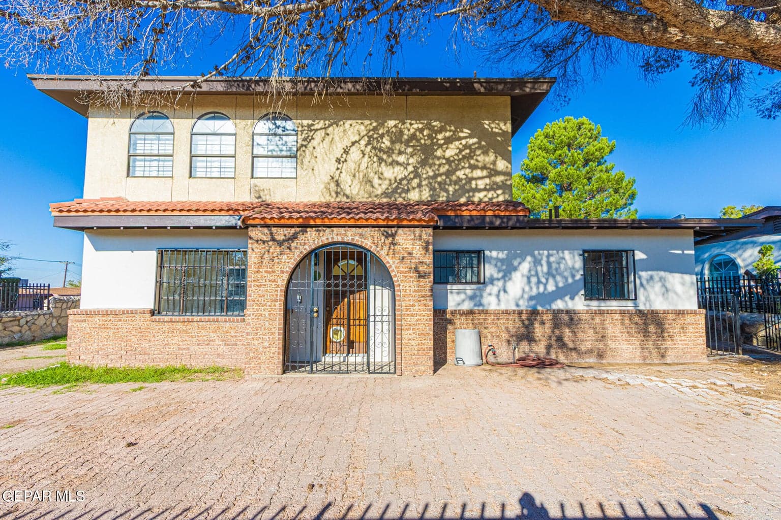 1017 LARIAT Street