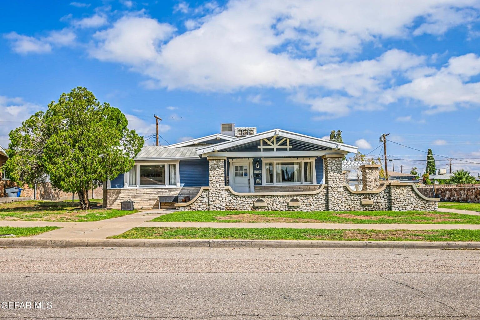 3915 MCKINLEY Avenue