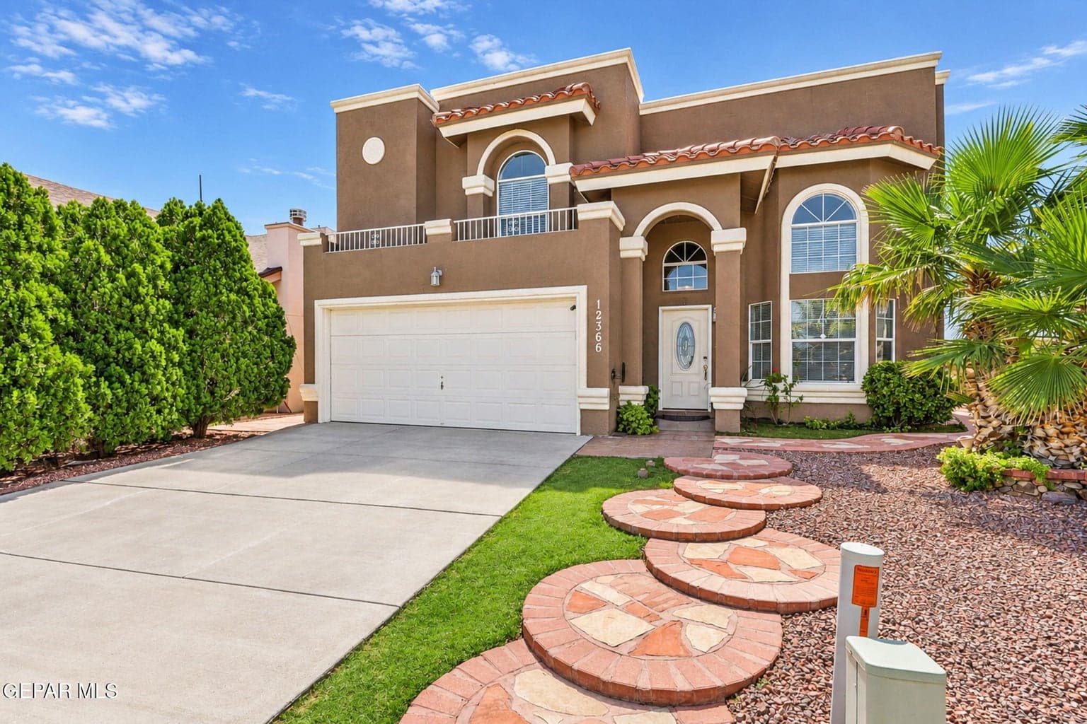 2-web-or-mls-Exterior_2