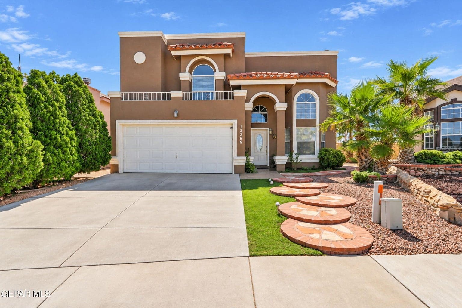 6-web-or-mls-Exterior_6