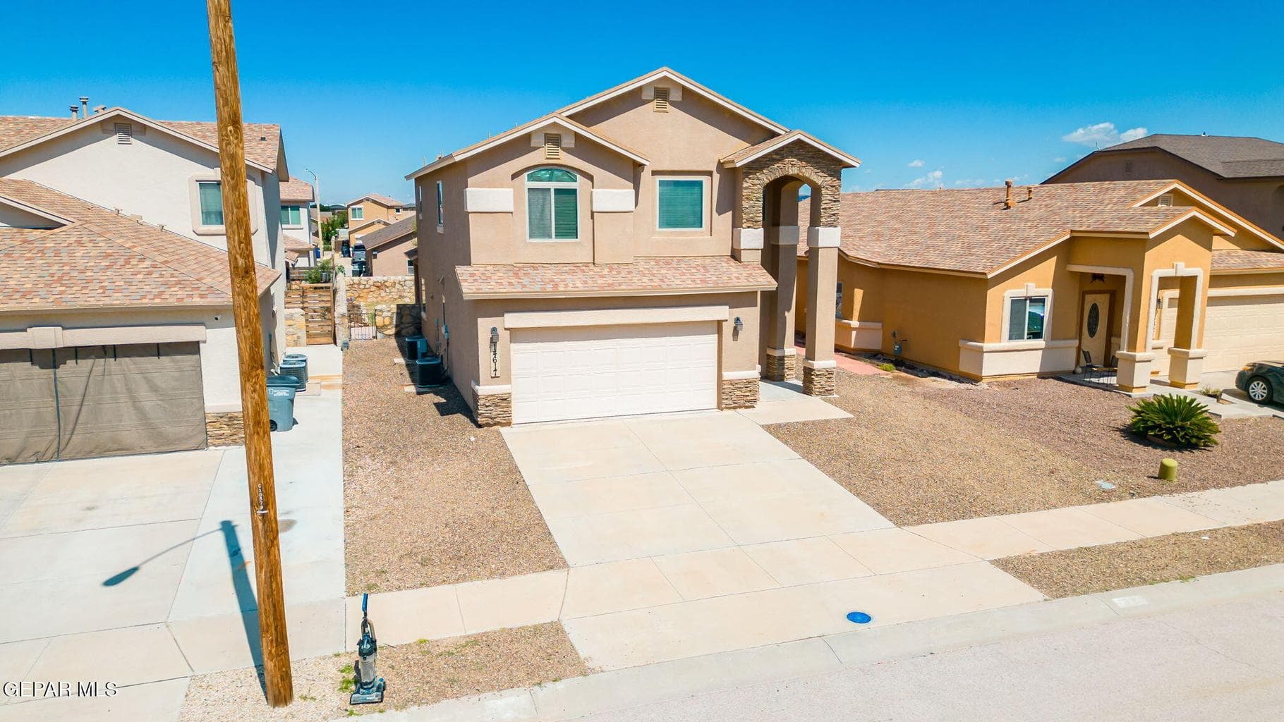 14617 Spanish Point Dr-36