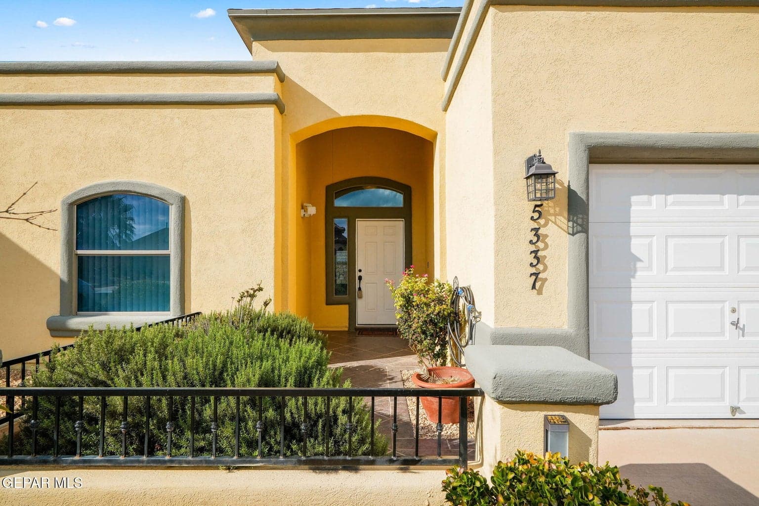 5337 Lucio Moreno Dr-4