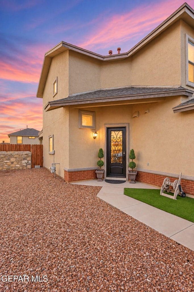 1-web-or-mls-Exterior_1