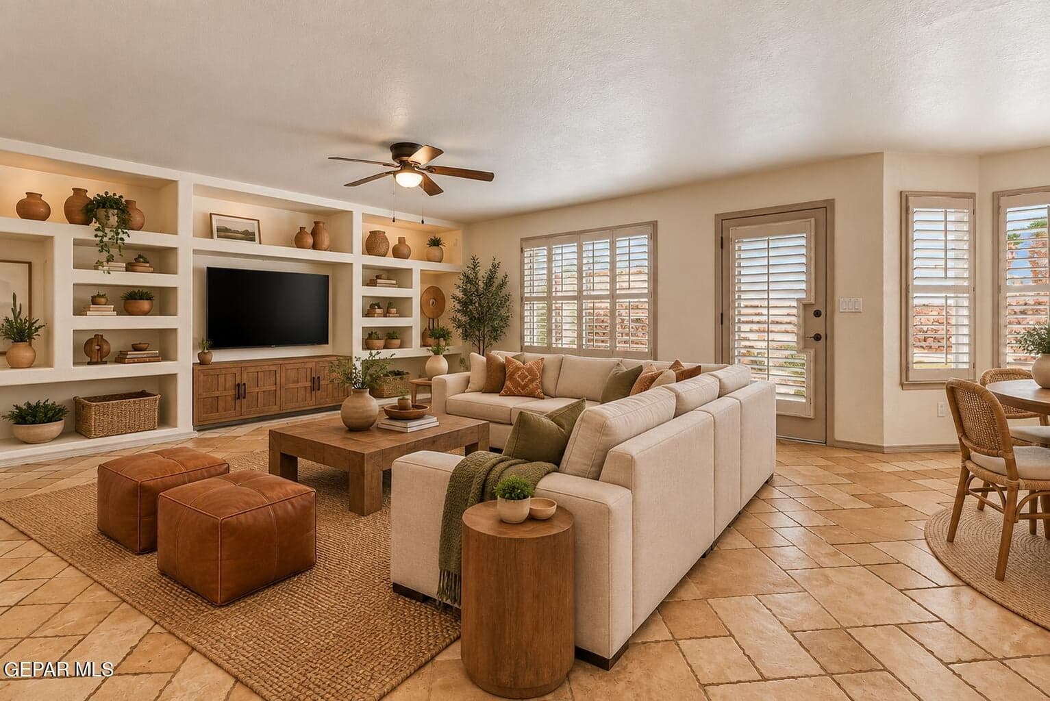 4-Family Room_