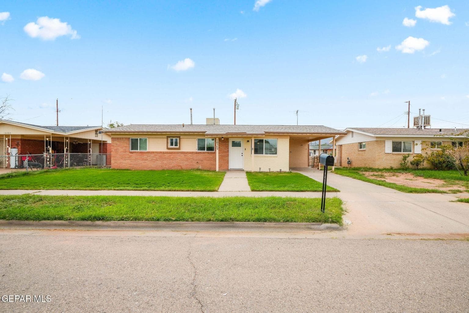 10369 Redwood-1