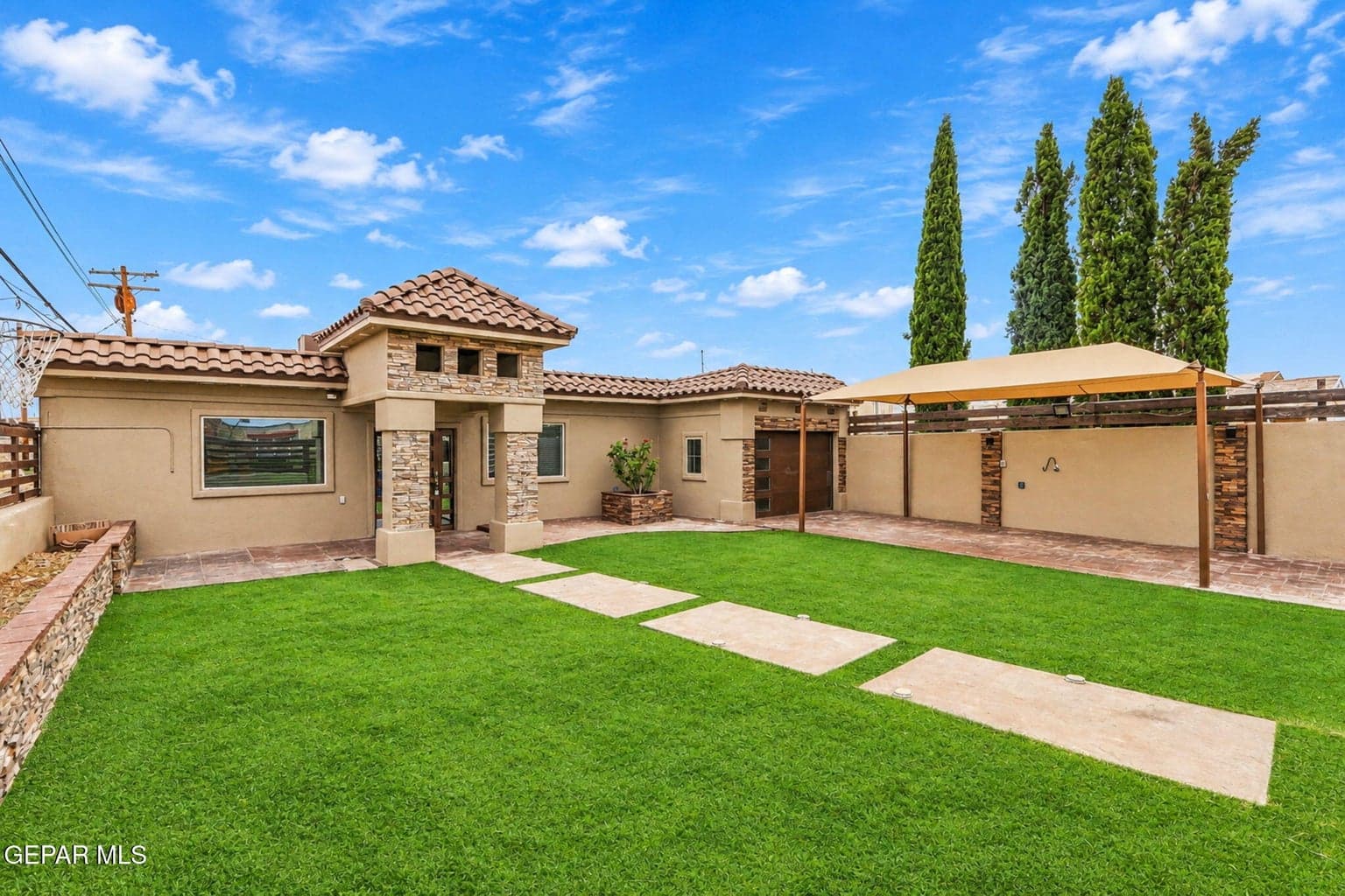 3-web-or-mls-Exterior_3