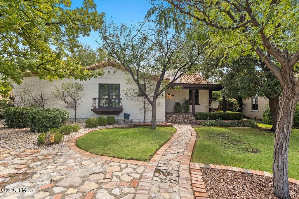 808 BLANCHARD Avenue