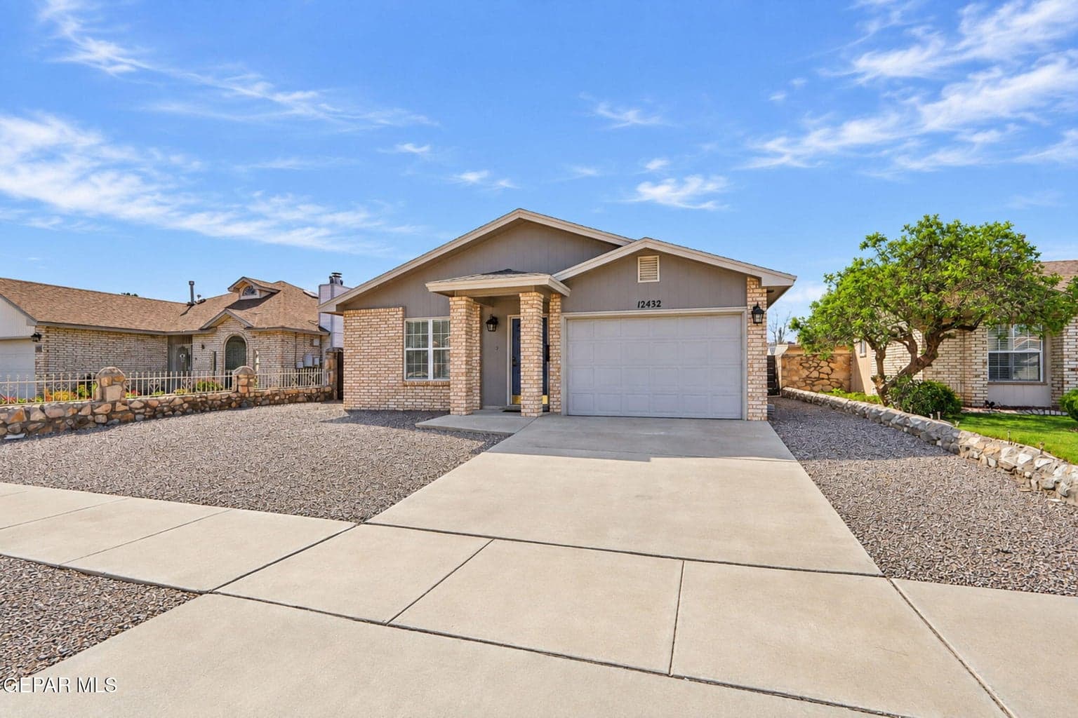 3-web-or-mls-Exterior_3