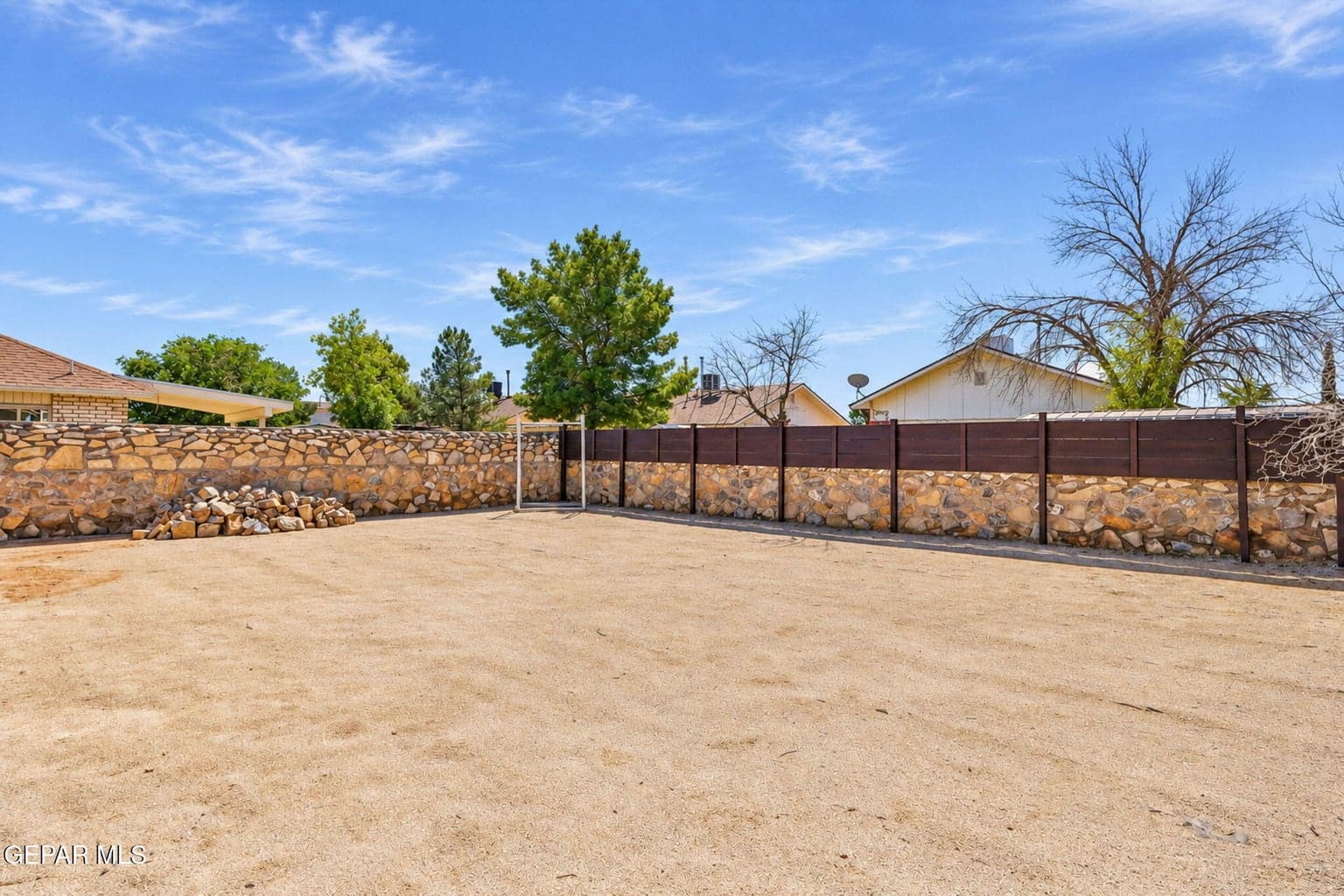 4-web-or-mls-Exterior_4