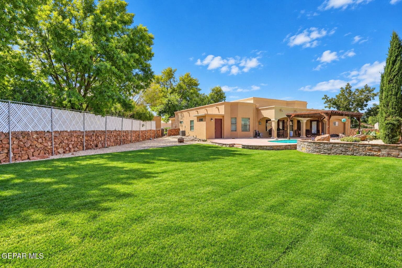 58-web-or-mls-Exterior_9
