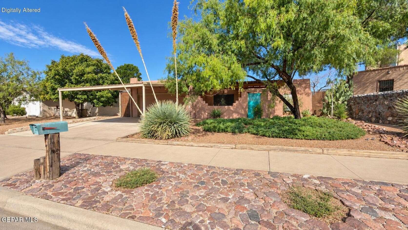 315 ALVAREZ Drive