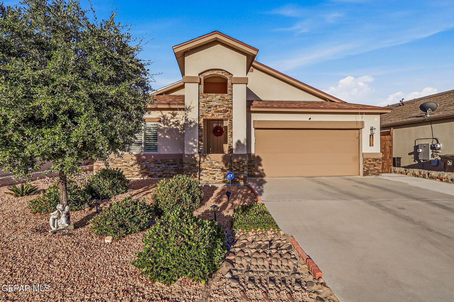 Photo of 6045 Copper Hill Street