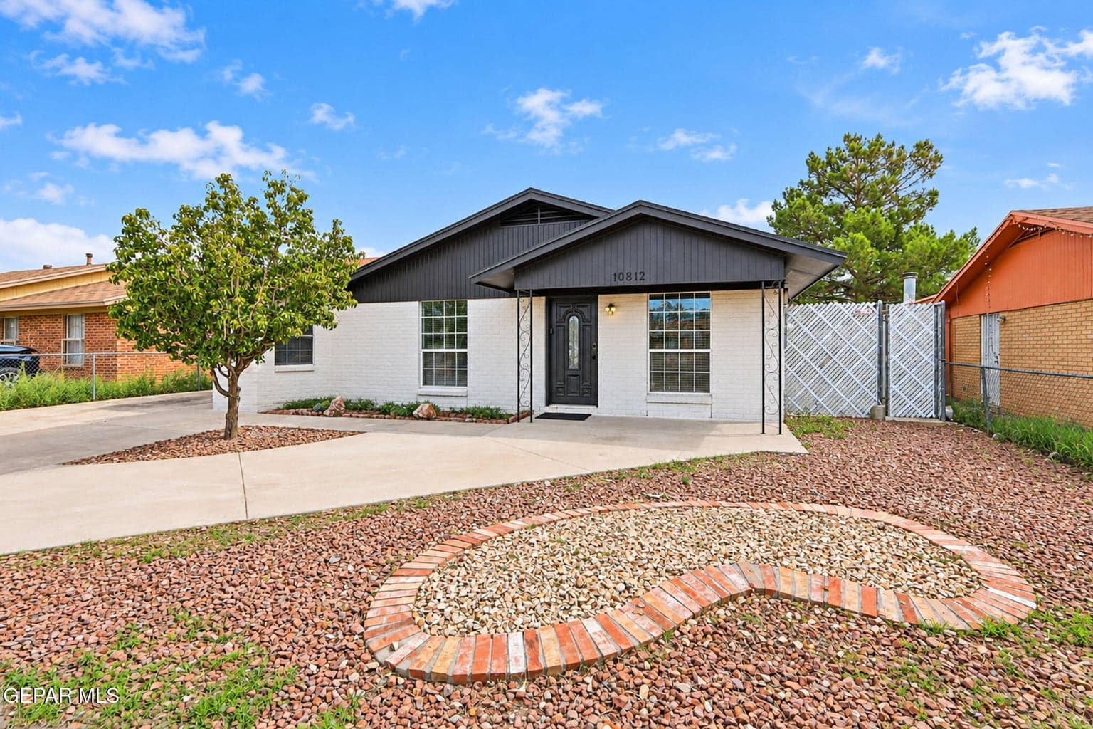 5-web-or-mls-Exterior_5