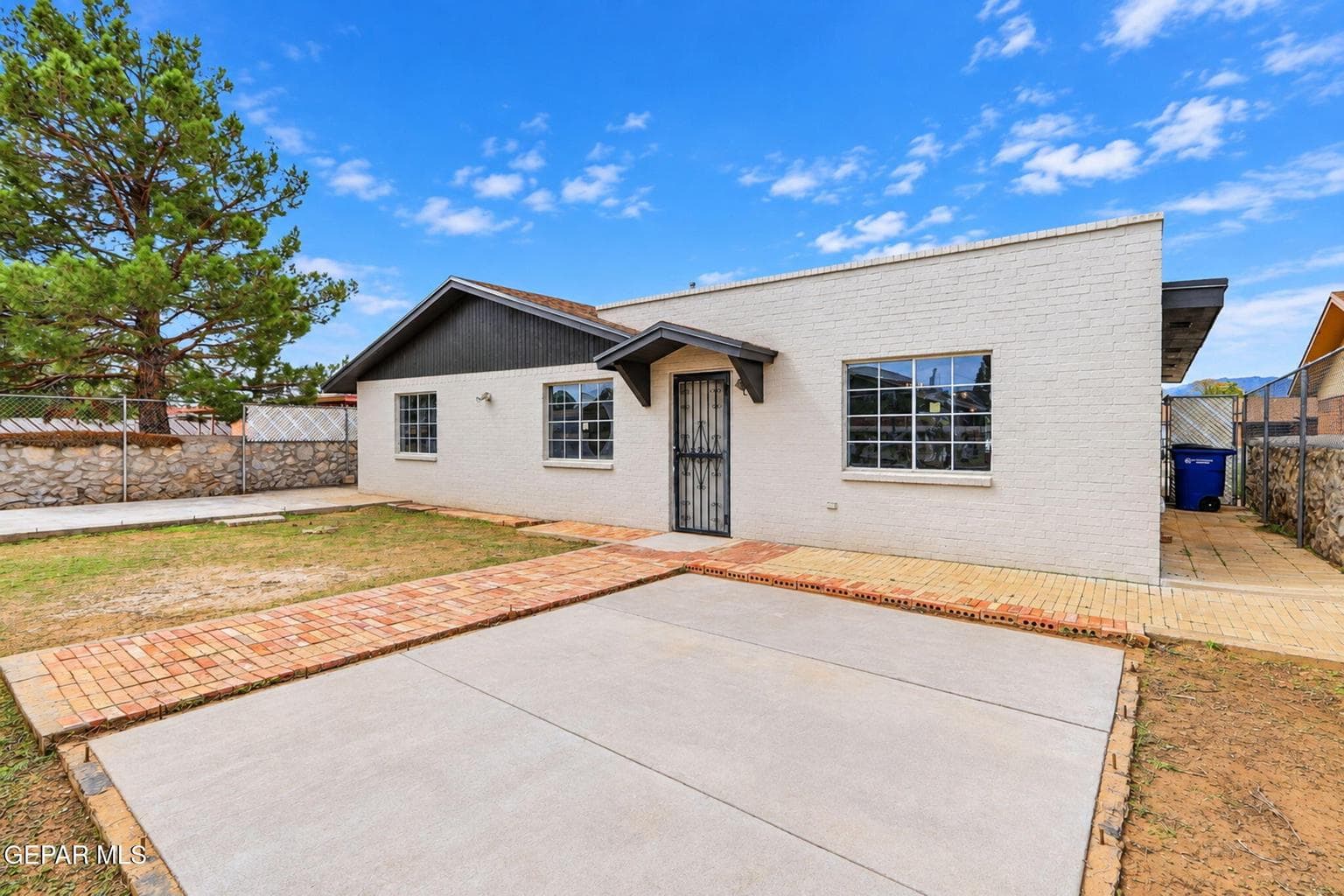 1-web-or-mls-Exterior_1