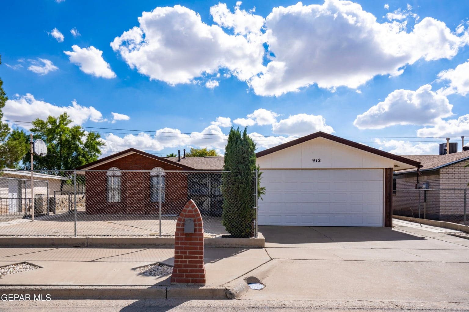 912 AGUA PRIETA Drive