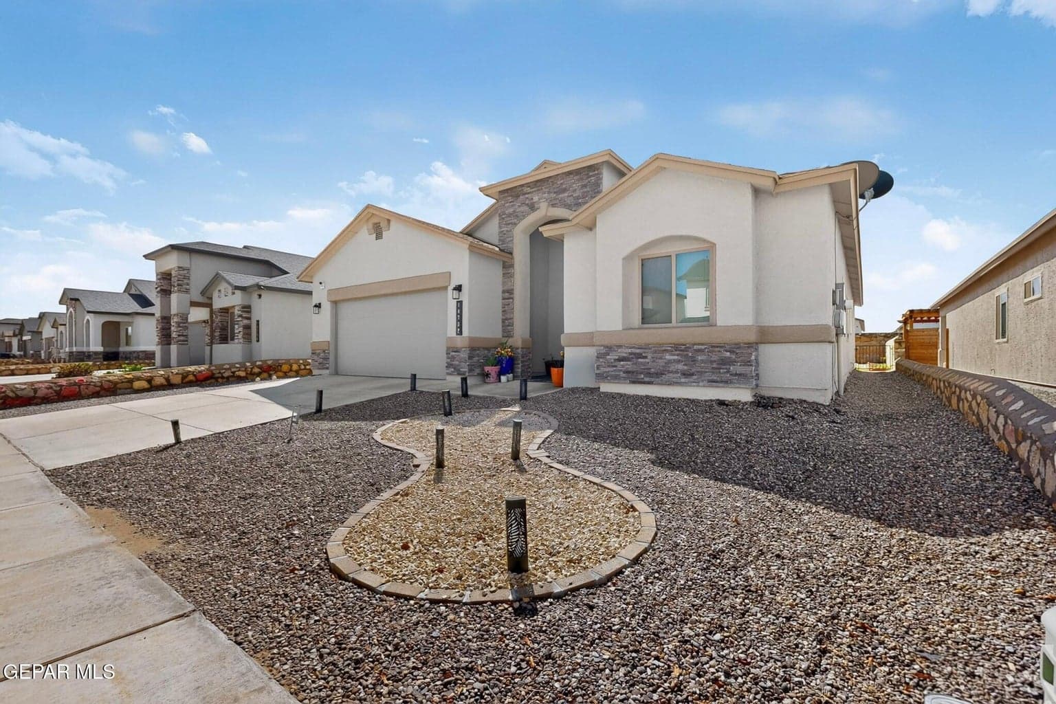 3dcasas-14732-mike-a-mendoza-ave-004