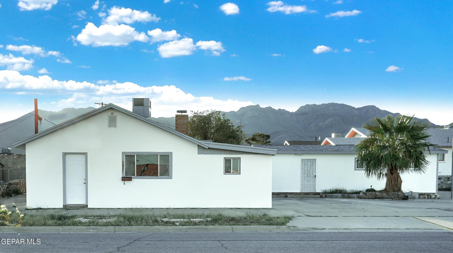 4603 BYRON Street