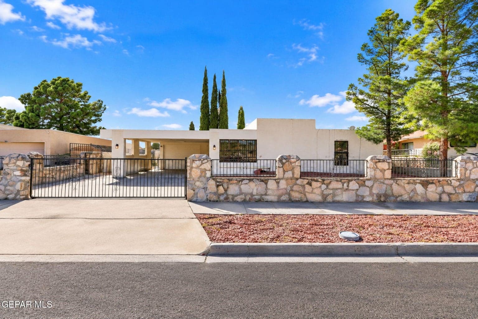 1625 LOU GRAHAM Drive
