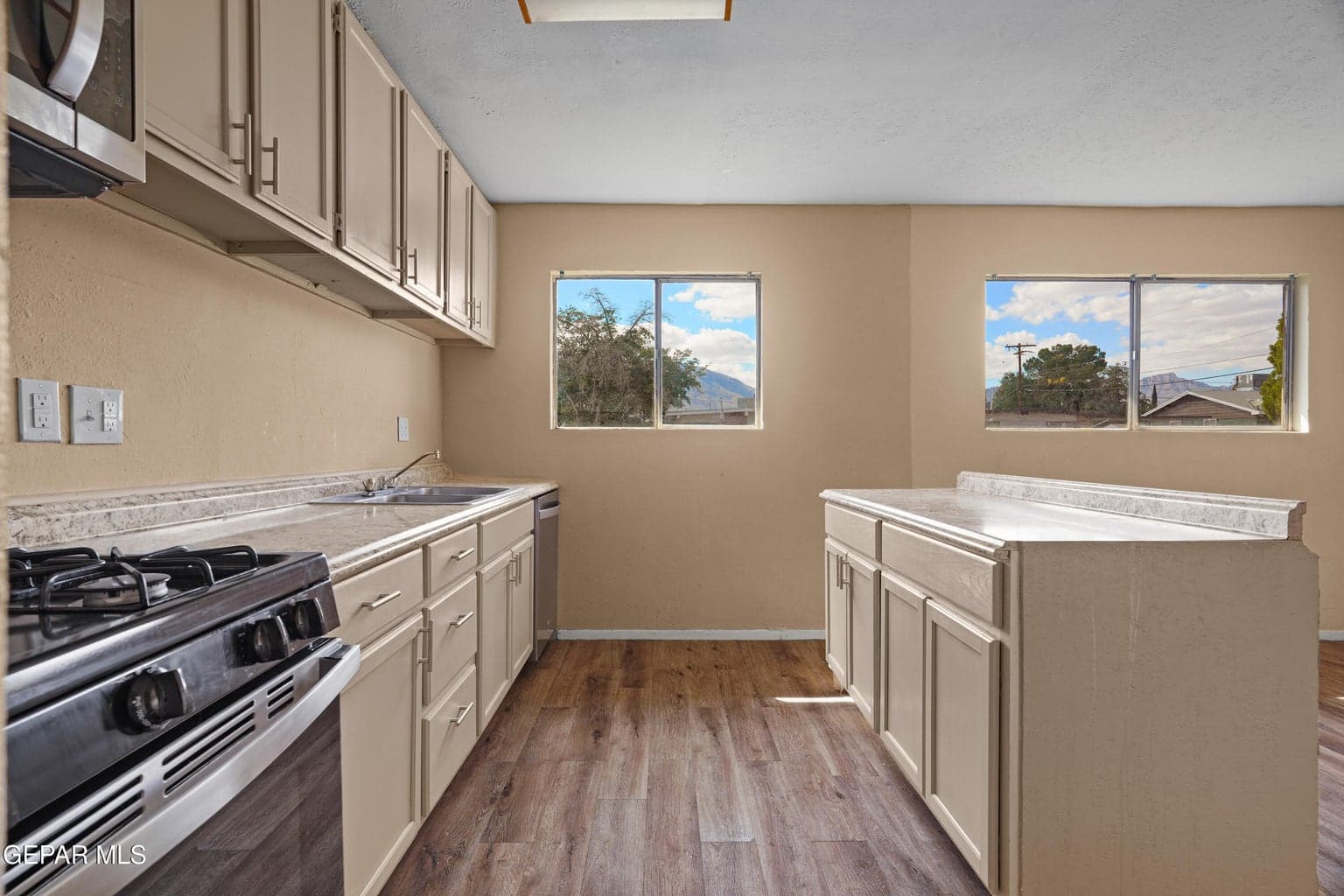 Prepare everyday meals with ample cabinetry