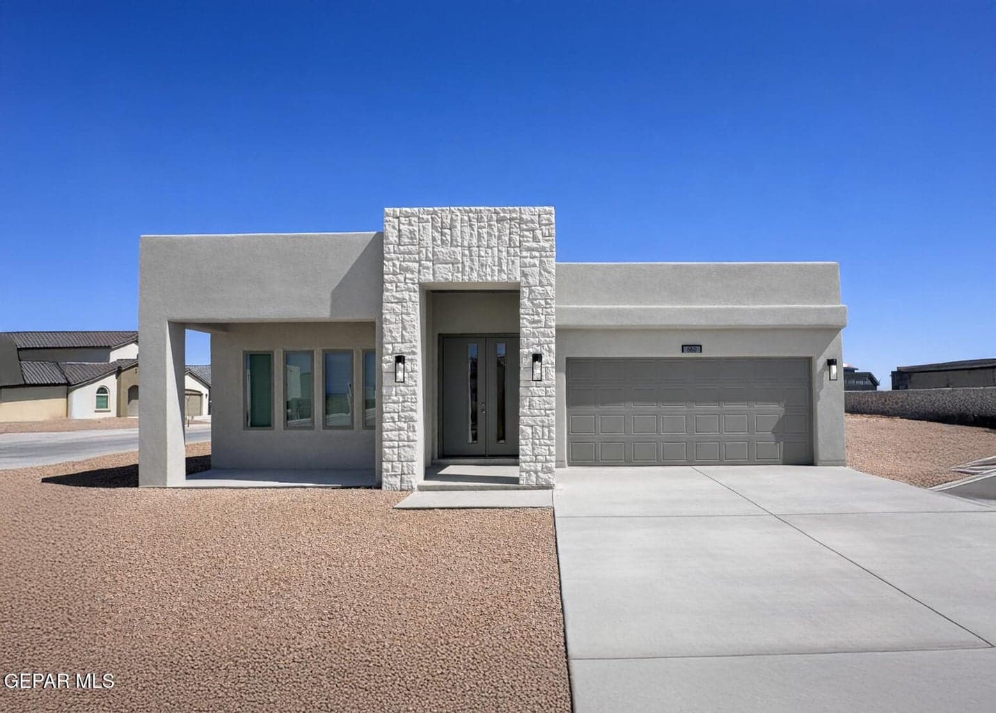 660 Paseo De La Reina Street
