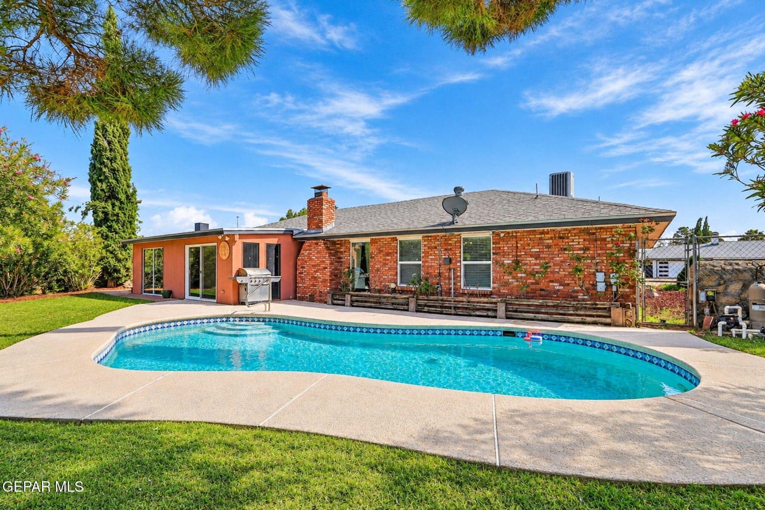 JANWAY POOL