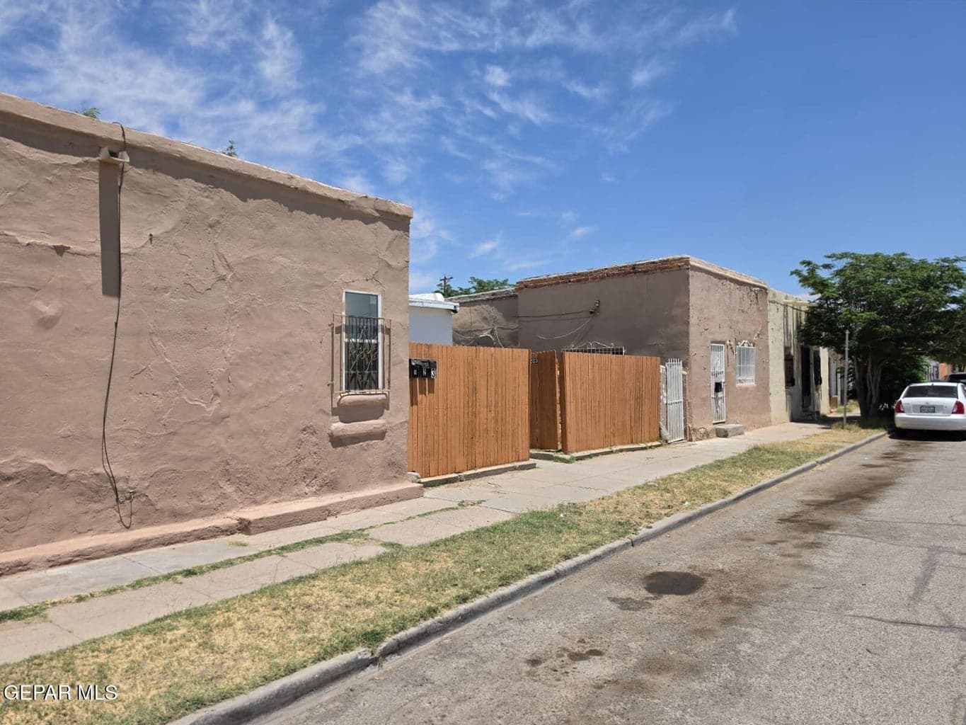 2203 Magoffin Avenue