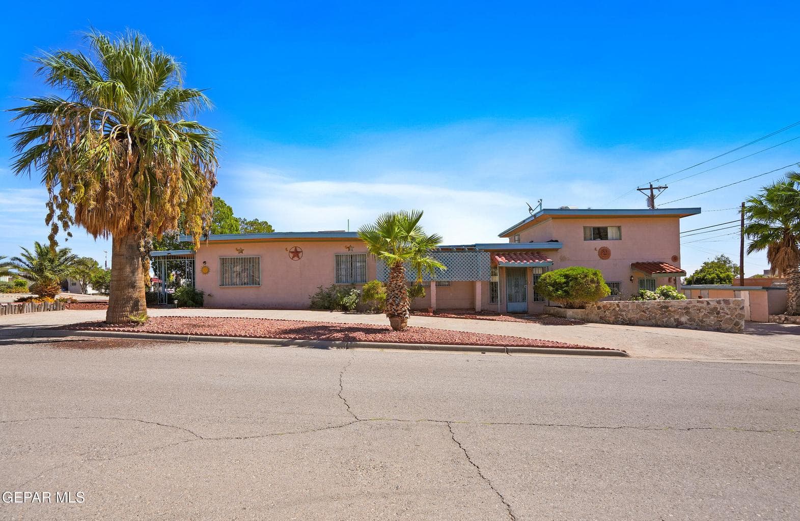 3000 MOUNTAIN Avenue