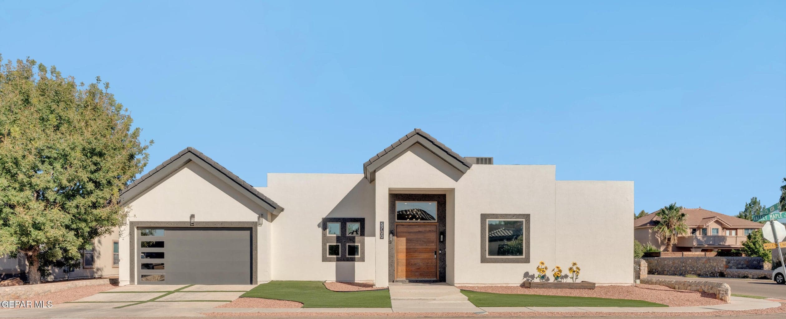 5700 VALLEY MAPLE Drive