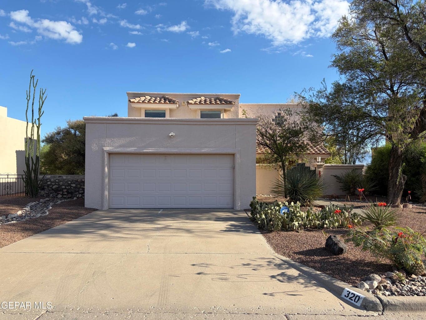 Photo of 320 AVENIDA MIRADOR