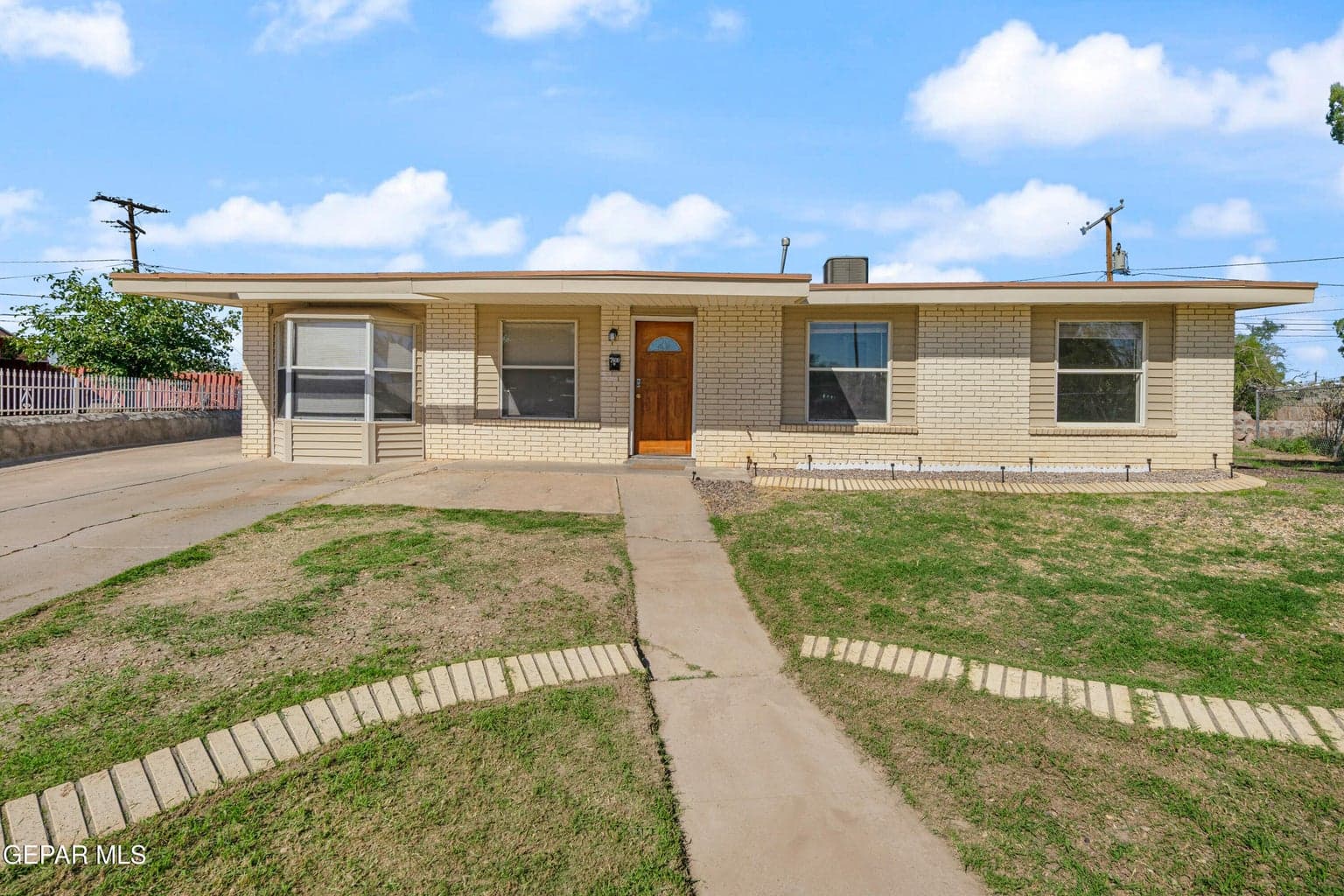 7800 DOLORES Court