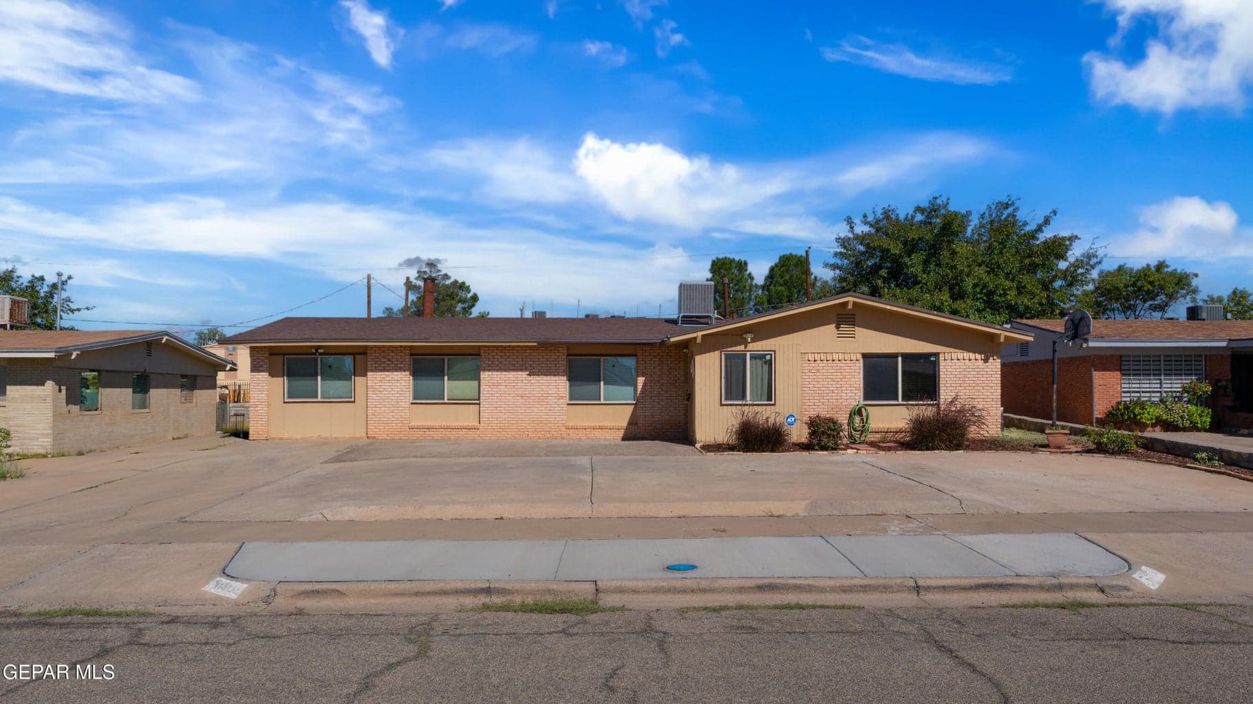 10133 RENFREW Drive