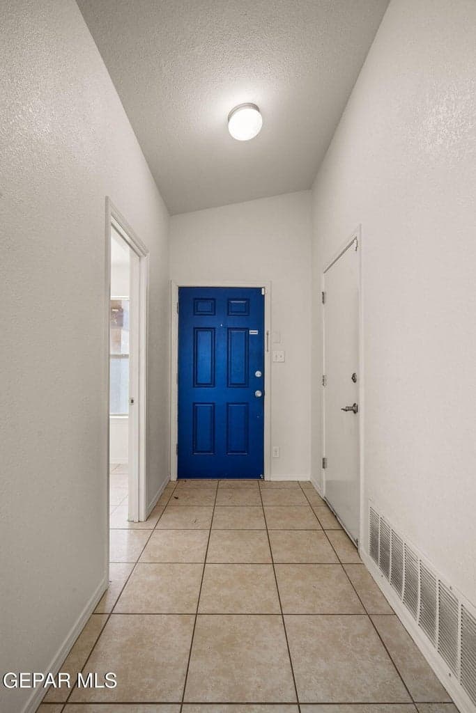 12028 Copper Mine Ln-4