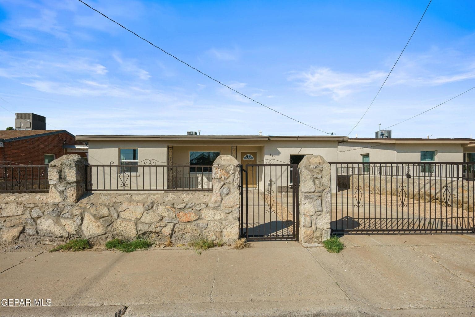 Photo of 313 FRANCIS Street