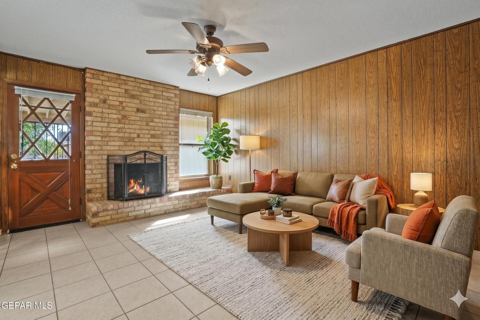 With backyard access, ideal for family time, entertaining, and relaxing evenings.