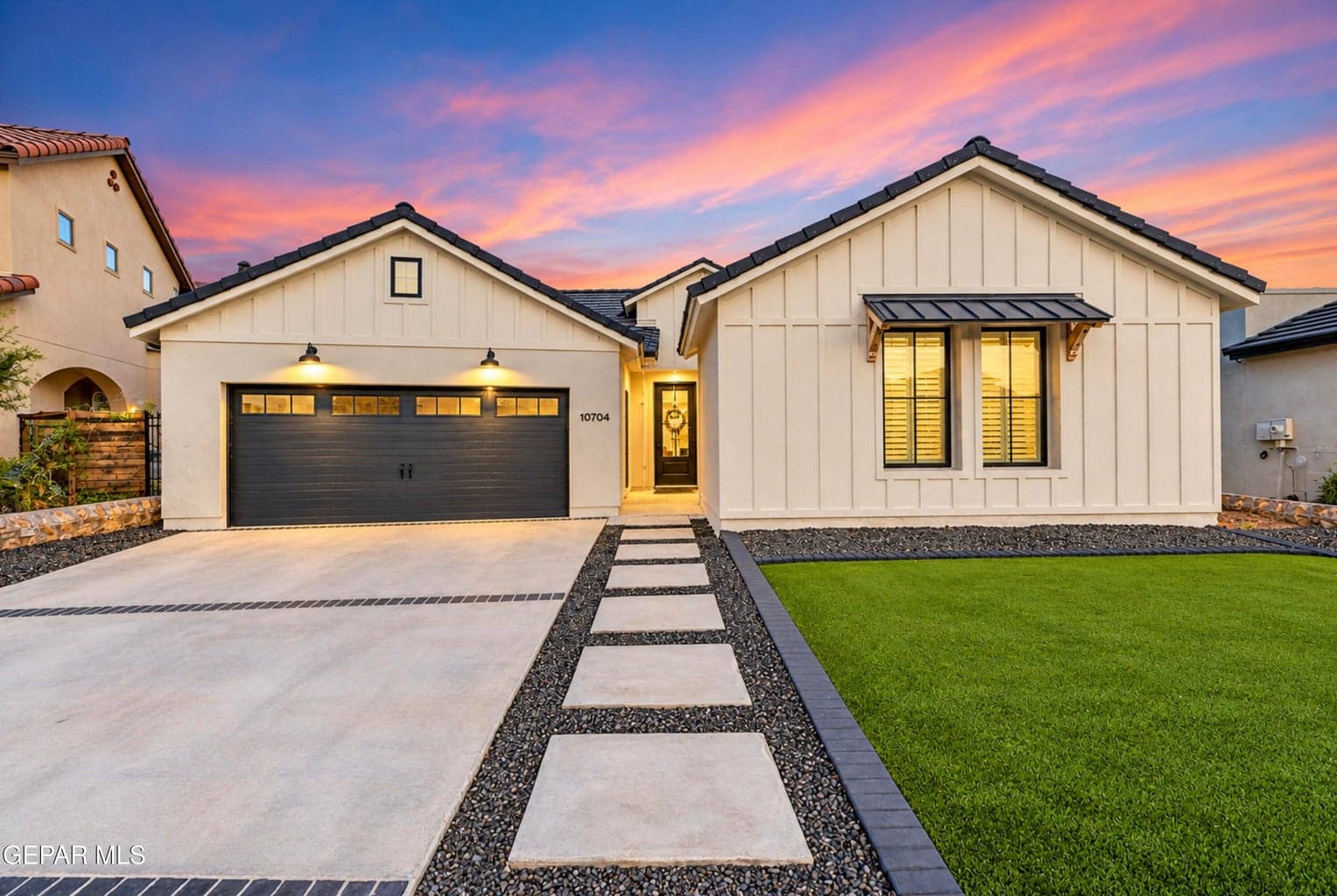 10704 Walden Pond Street
