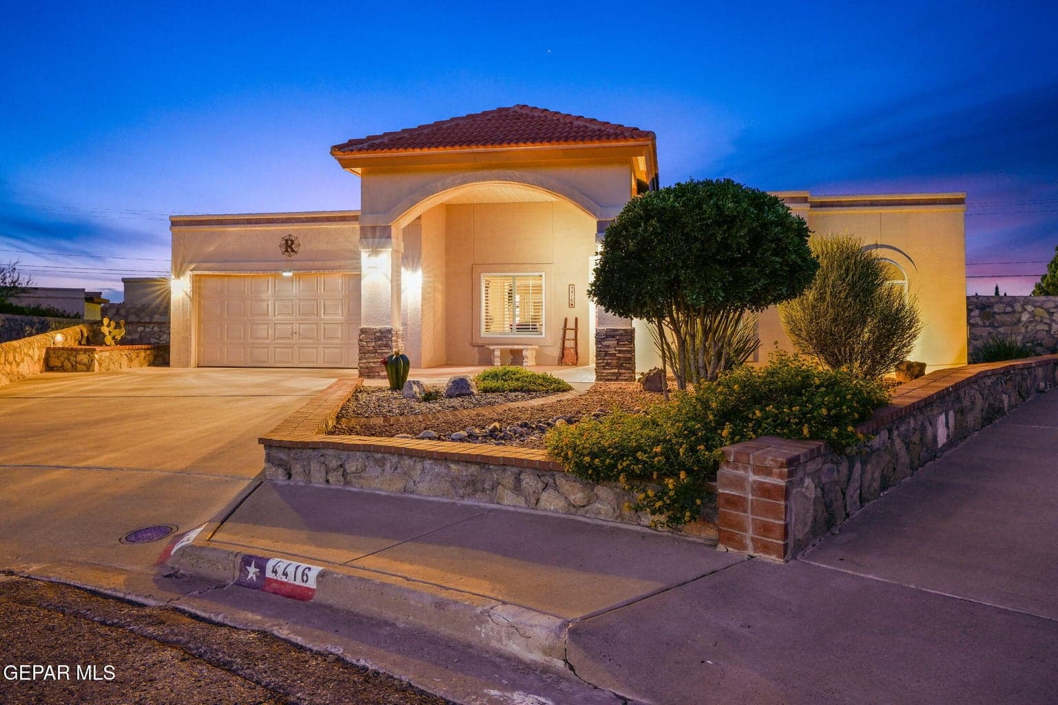 4416 Loma Hermosa Dr-3