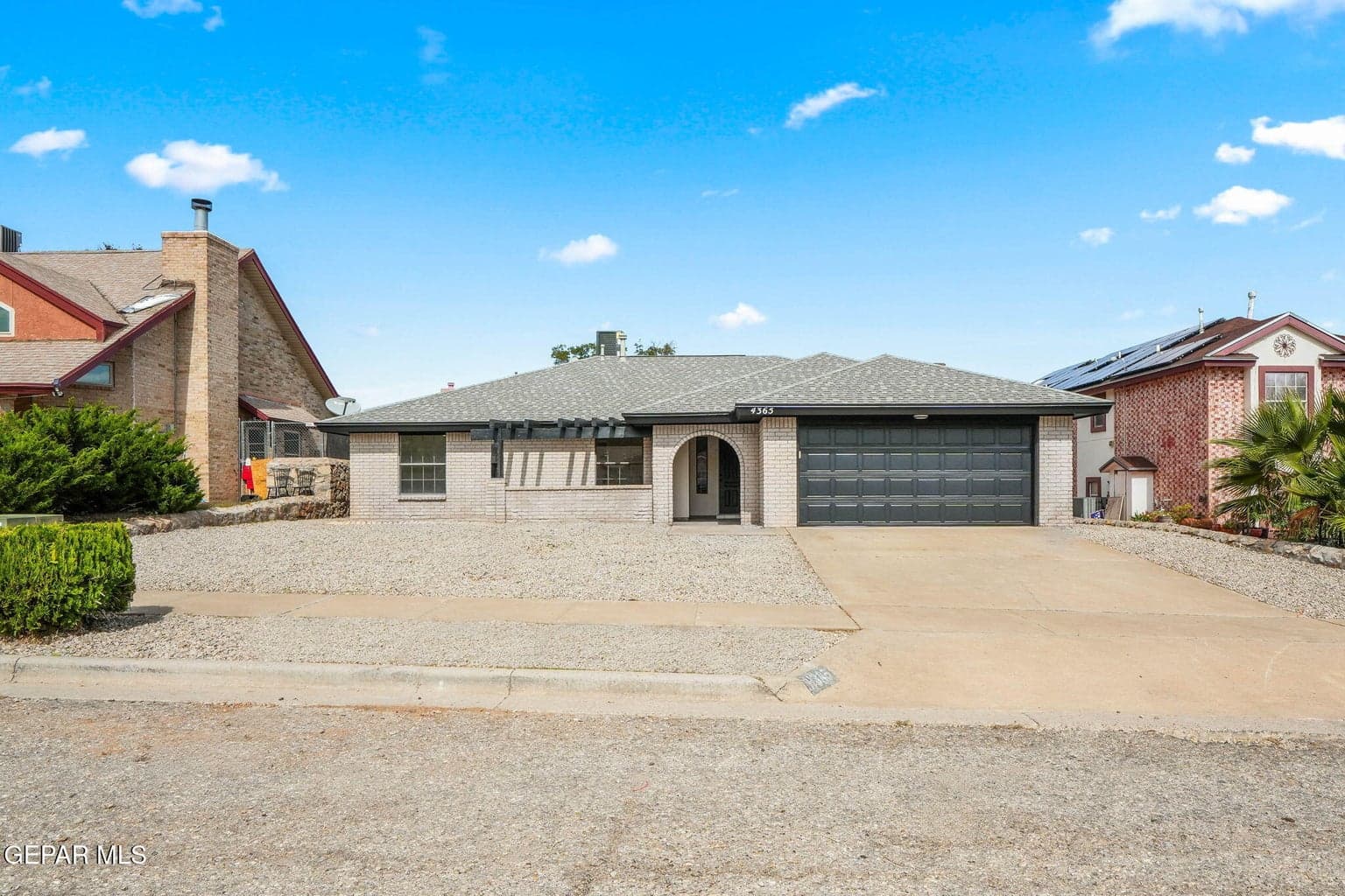4365 Loma De Brisas Dr-1