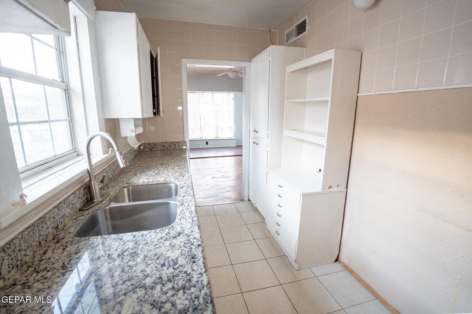 12. Kitchen