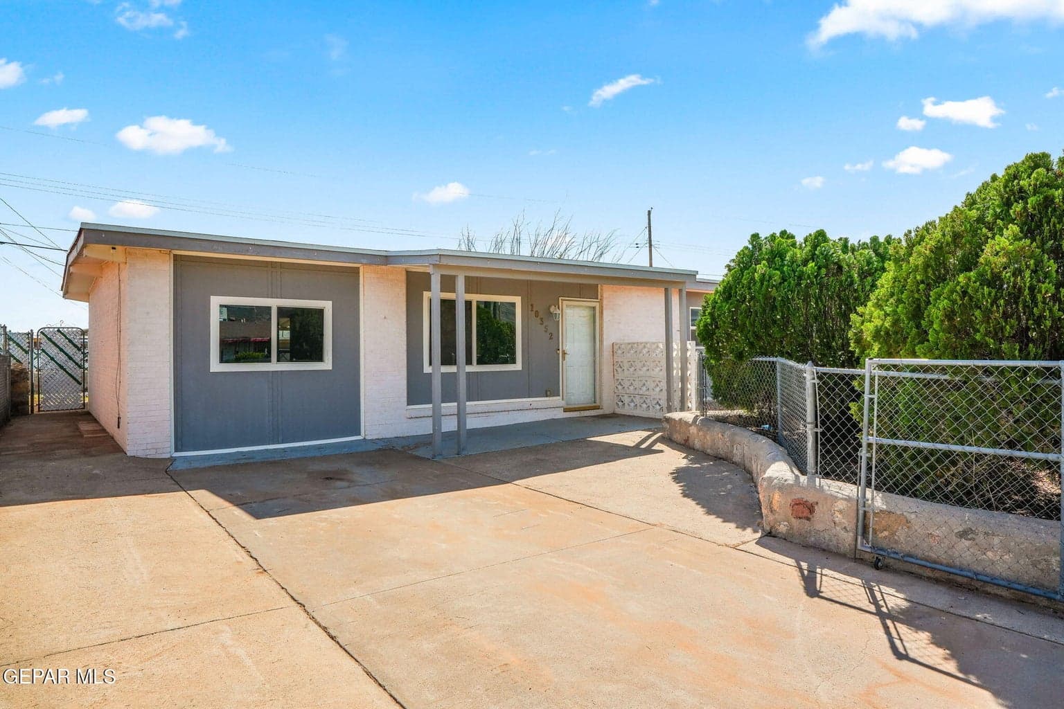 10352 COMMODORE Street