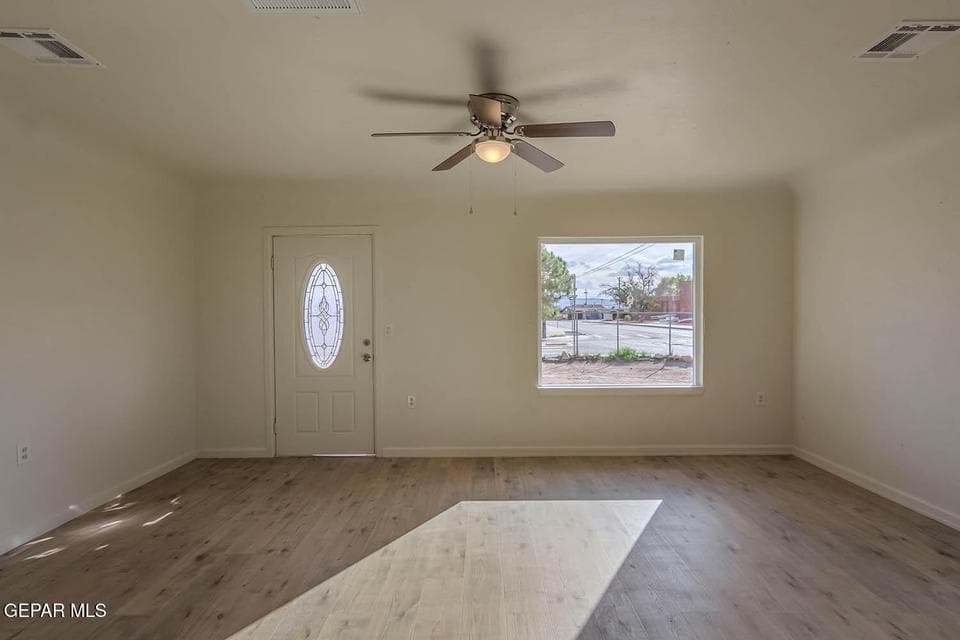 7113 Dale Road _ 010