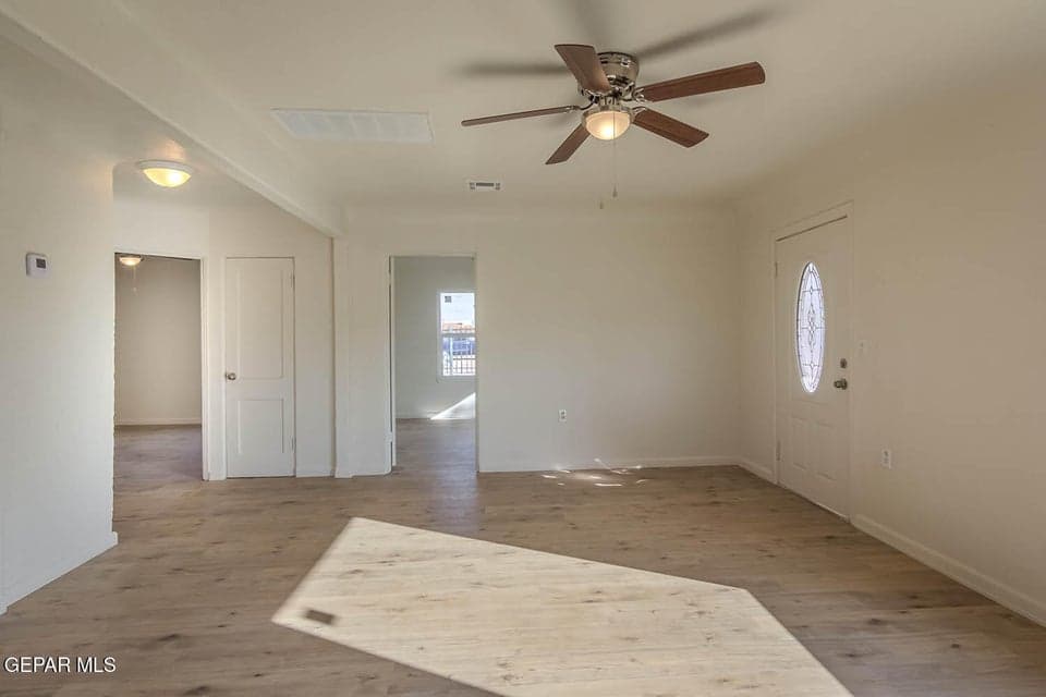 7113 Dale Road _ 012