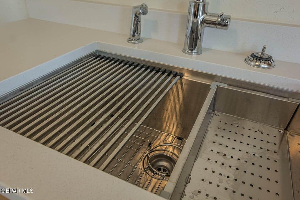 7113 Dale Road _ 022