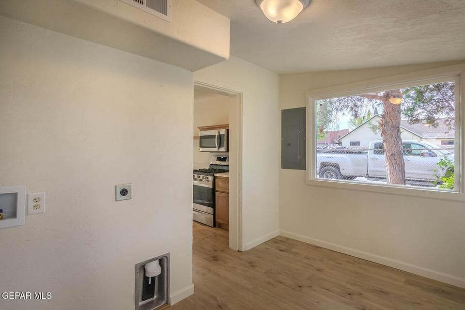 7113 Dale Road _ 031