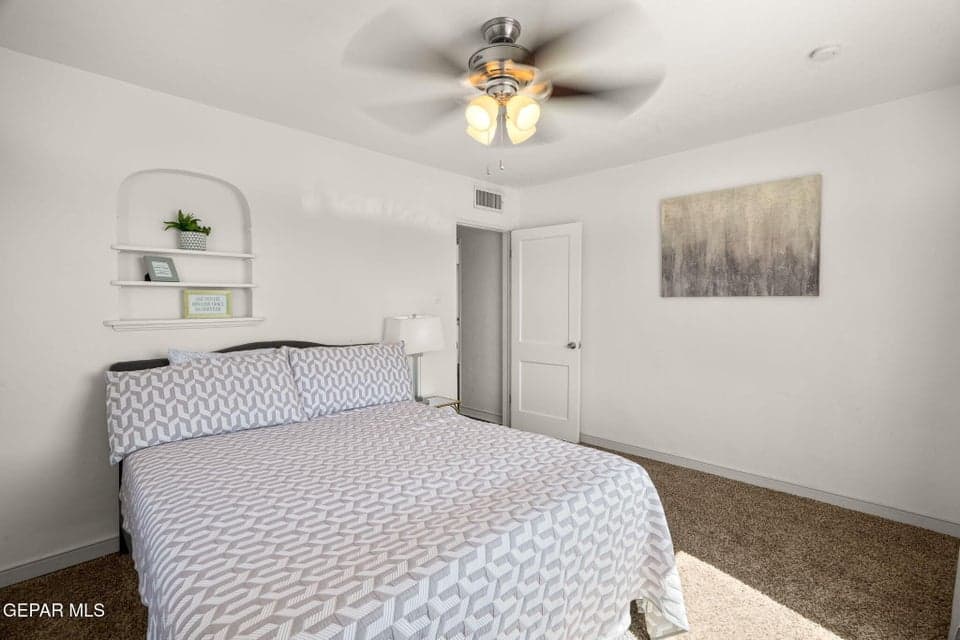 3817 Frankfort Ave-18